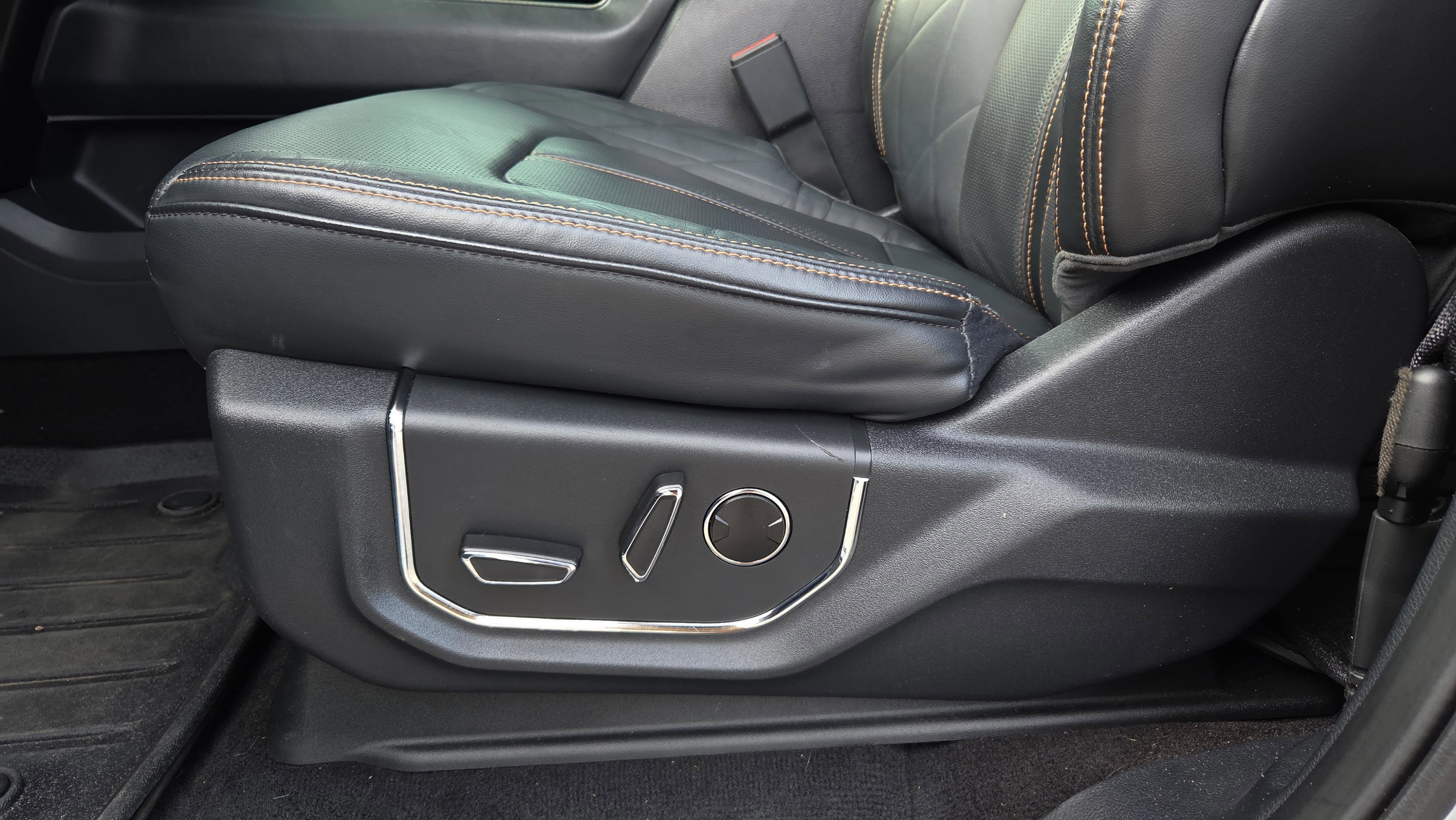 Used 2023 Ford Expedition Platinum RWD image 20