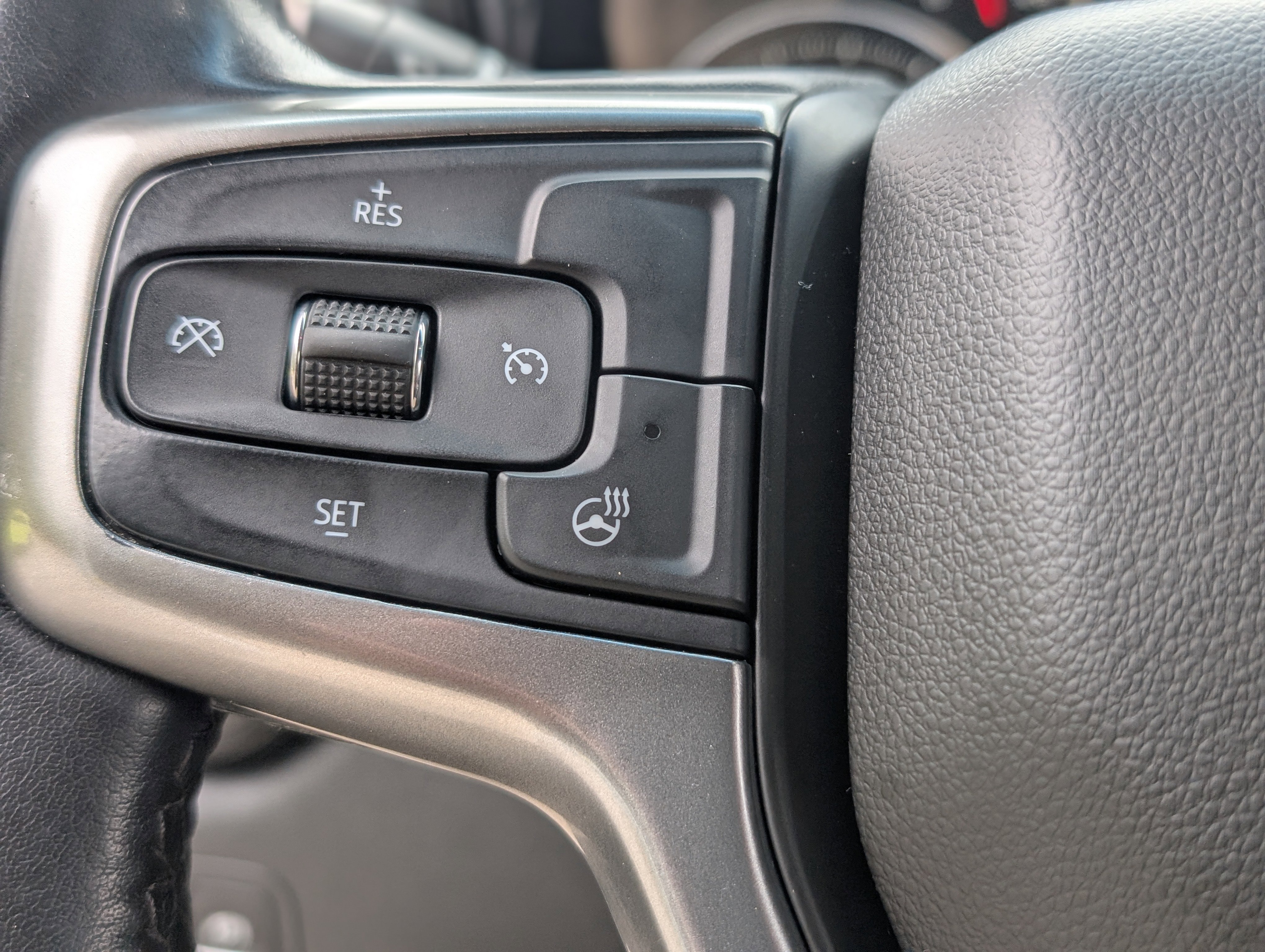 Used 2020 Chevrolet Silverado 1500 LT w/ All-Star Edition RWD image 32