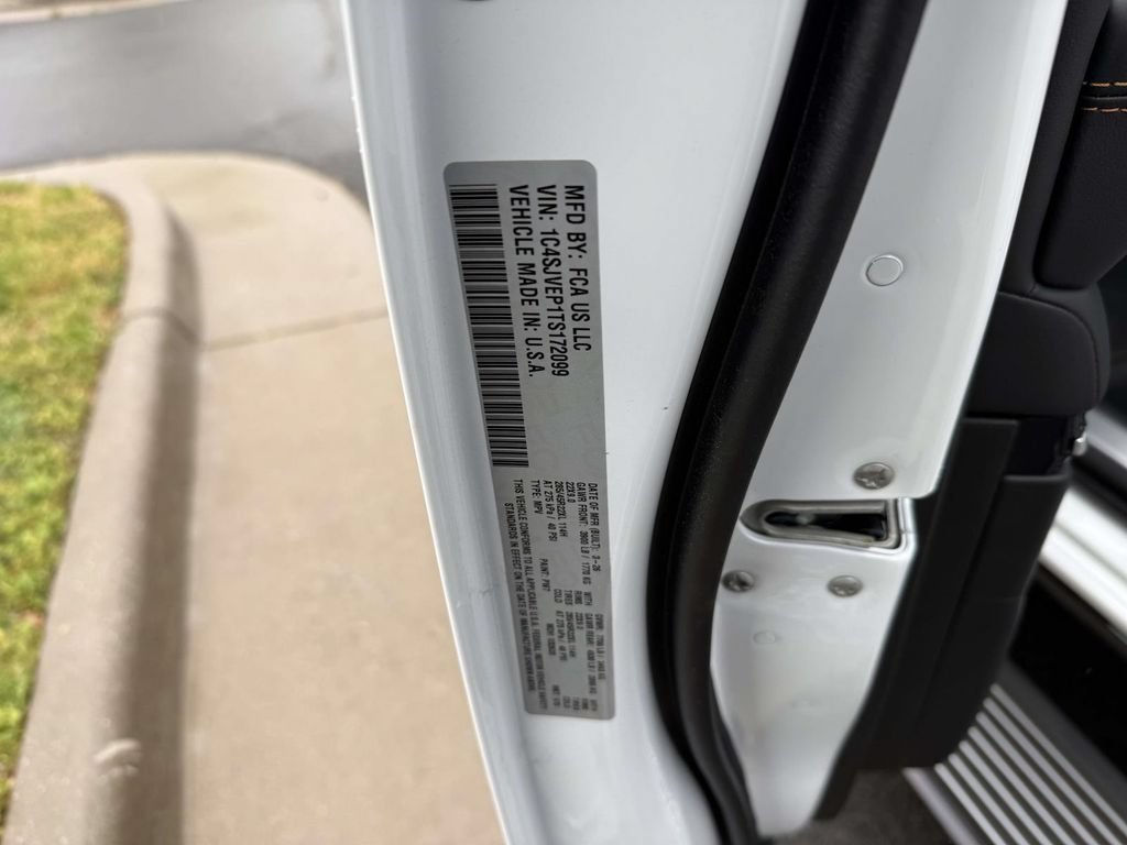 New 2026 Jeep Grand Wagoneer Summit AWD/4WD image 36