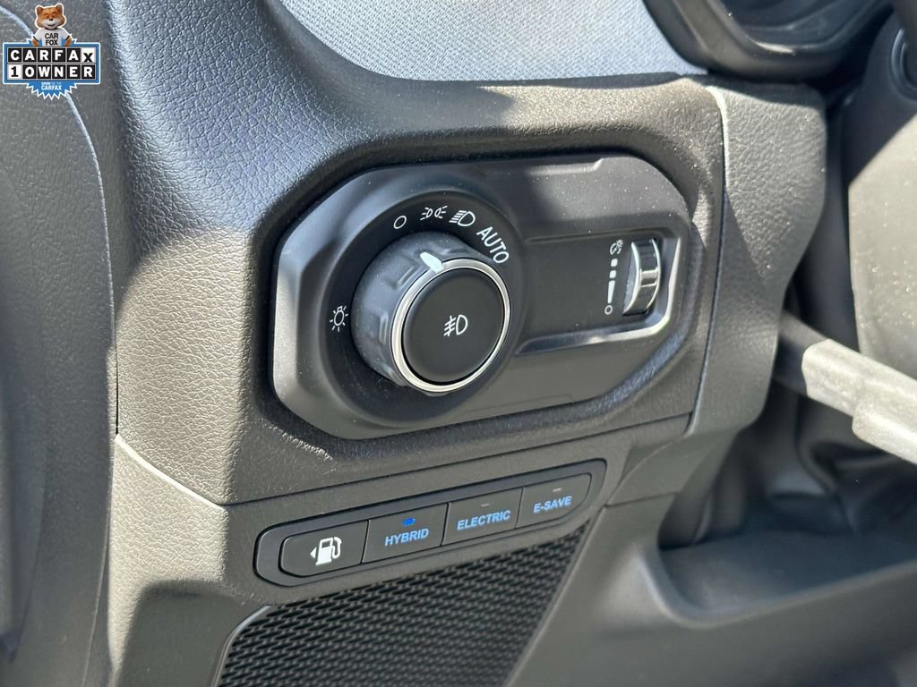 Used 2024 Jeep Wrangler Unlimited w/ Convenience Group AWD/4WD image 18