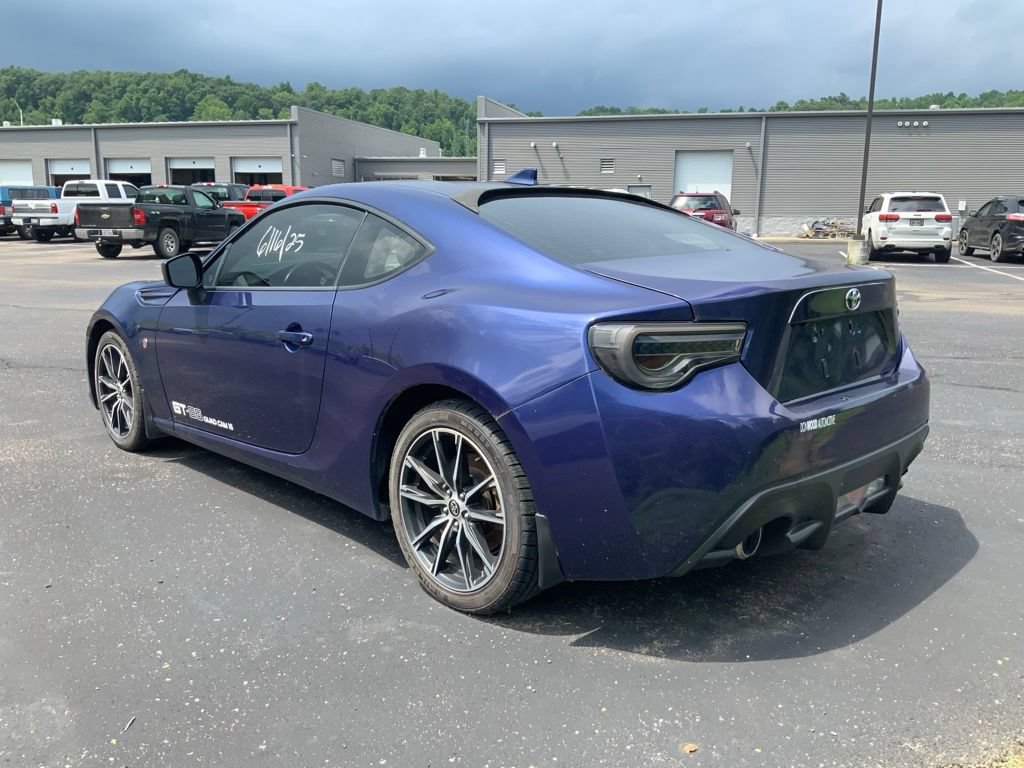 Used 2017 Toyota 86 RWD image 7