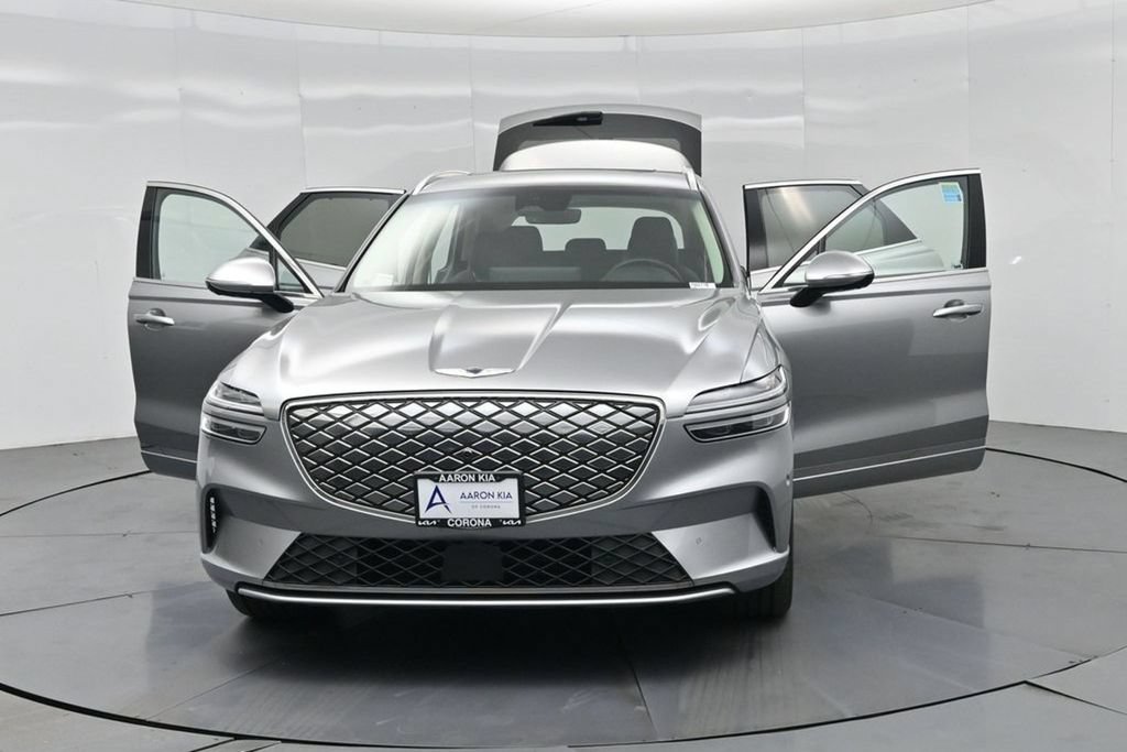 Used 2025 Genesis Electrified GV70 w/ Prestige Package AWD/4WD image 37