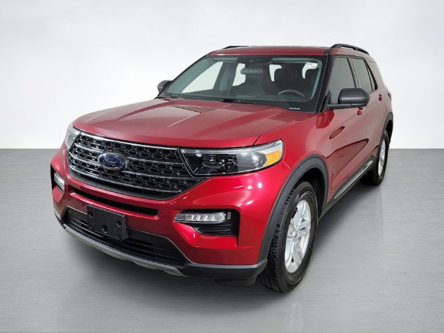 Certified 2024 Ford Explorer XLT w/ Equipment Group 202A AWD/4WD image 7