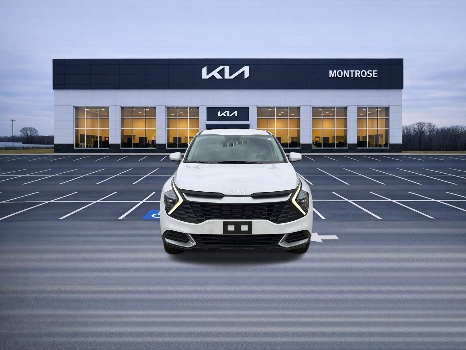 Used 2025 Kia Sportage LX image 2