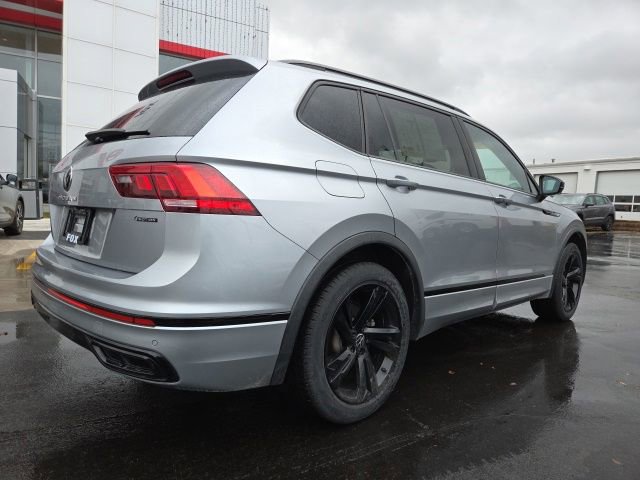 Used 2023 Volkswagen Tiguan SE R-Line image 8