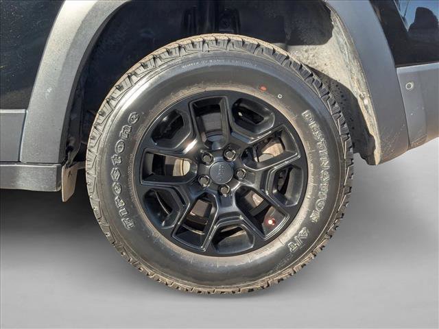 Used 2019 Jeep Cherokee Trailhawk image 22