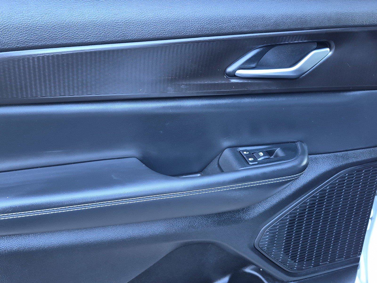 Used 2023 Jeep Grand Cherokee L Laredo RWD image 18