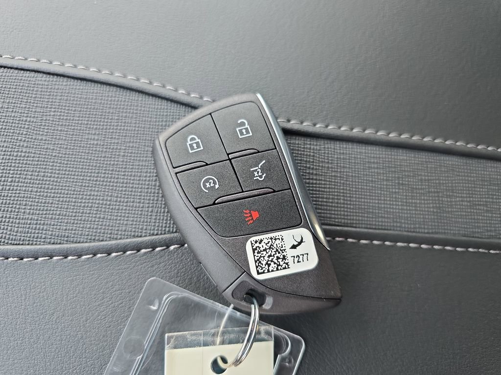 New 2026 Buick Enclave Sport Touring w/ LPO, Floor Liner Package AWD/4WD image 39