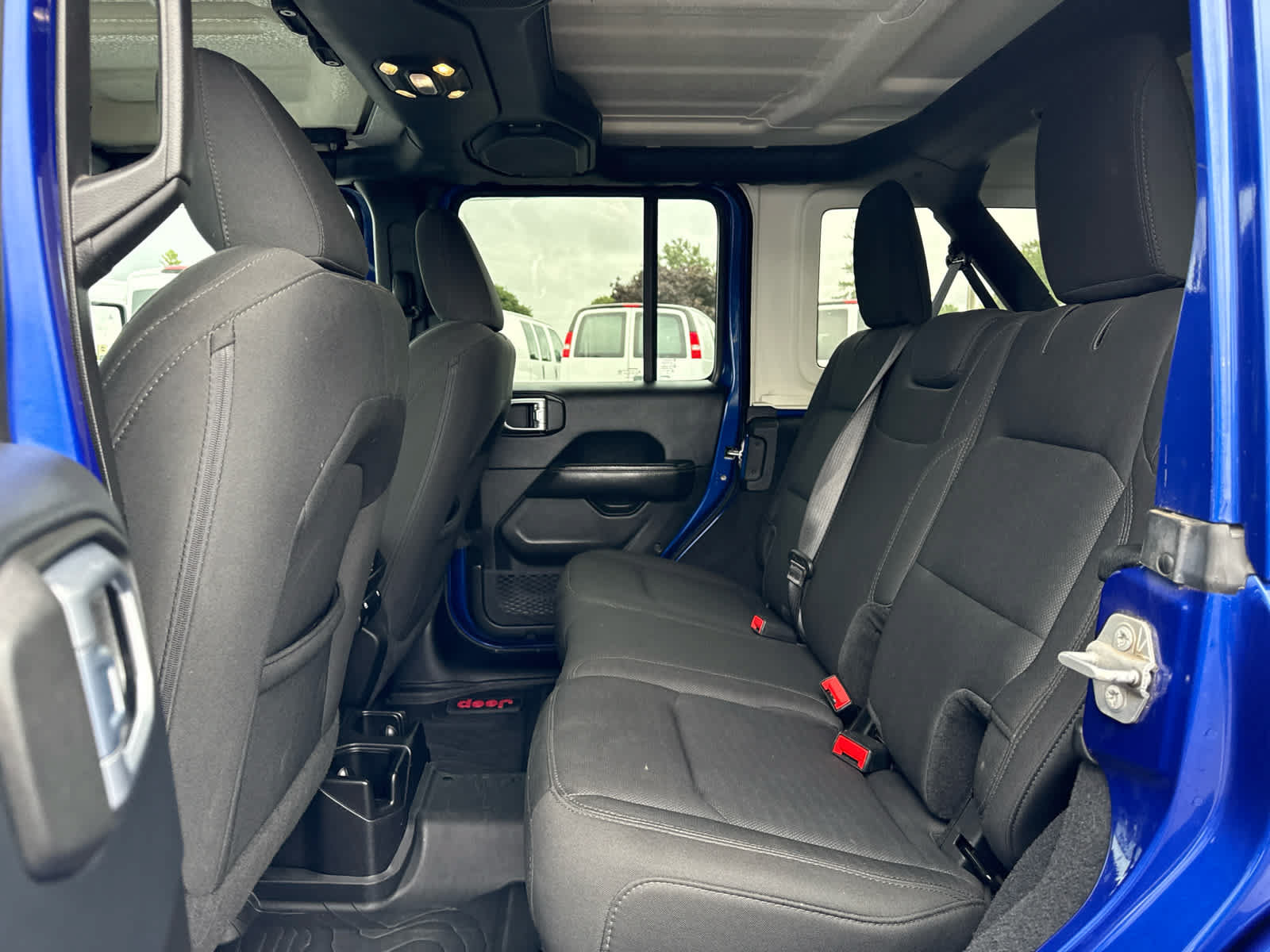 Used 2019 Jeep Wrangler Unlimited Sahara w/ Safety Group AWD/4WD image 20