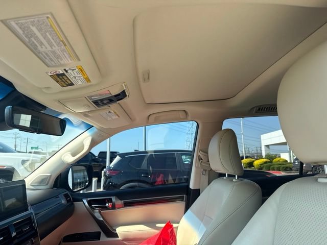 Used 2022 Lexus GX 460 Luxury w/ Off Road Package AWD/4WD image 6