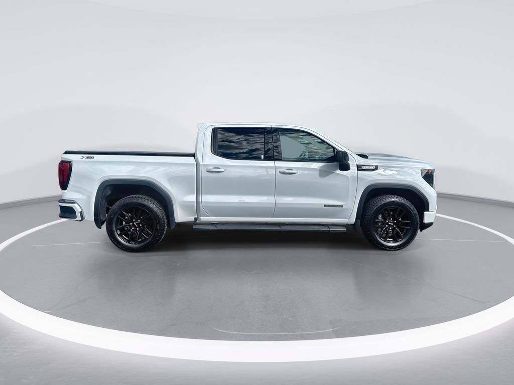 Used 2024 GMC Sierra 1500 Elevation w/ LPO, Elevation Black Package AWD/4WD image 9