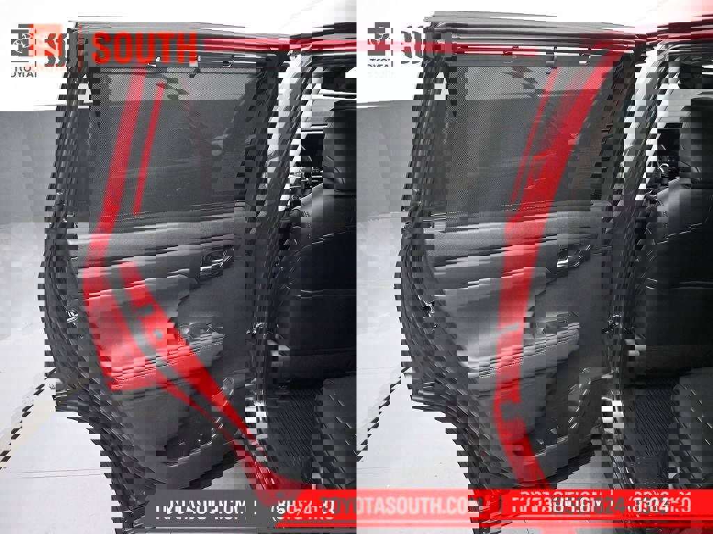 New 2026 Toyota Highlander XLE image 31