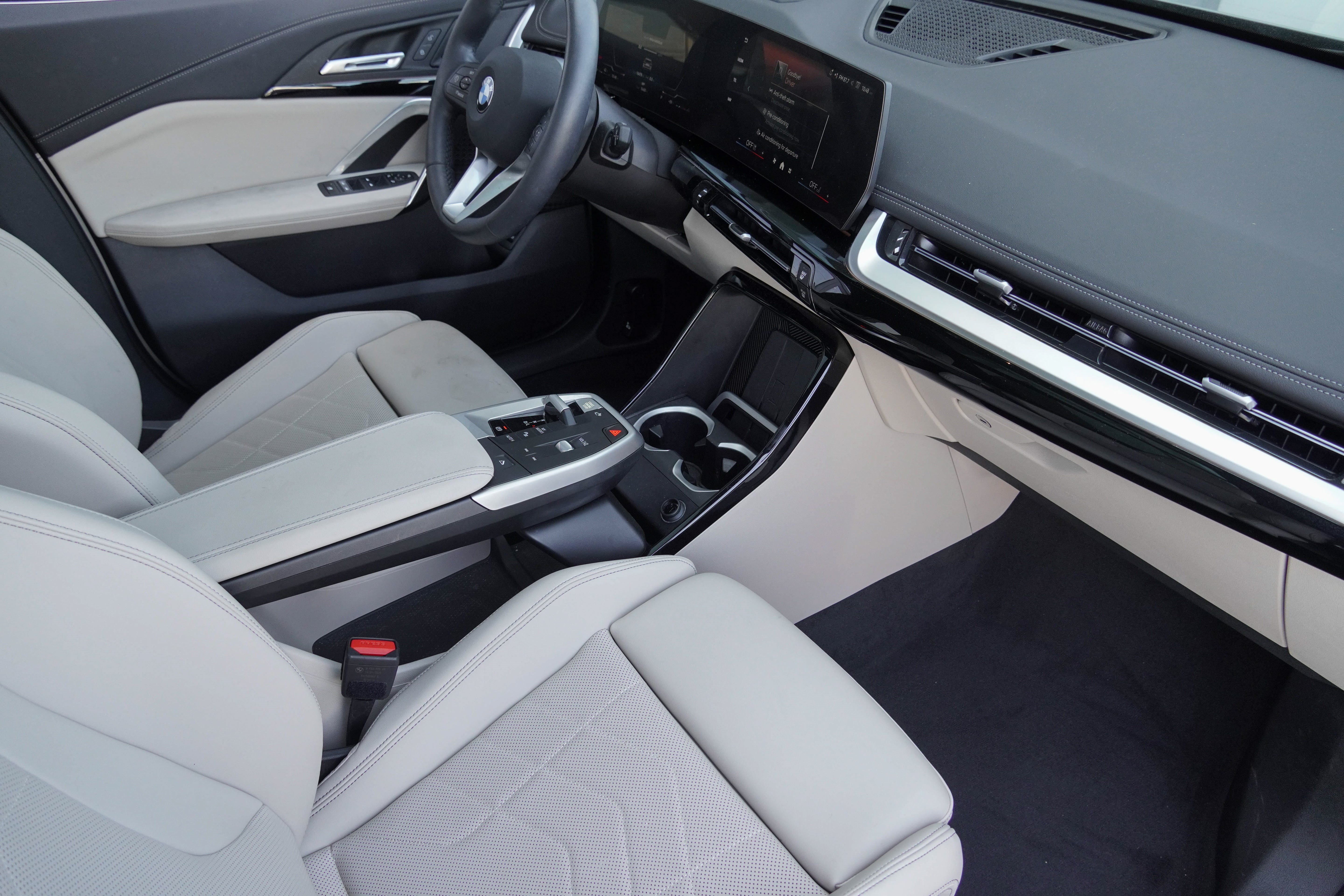 Certified 2025 BMW X1 xDrive28i AWD/4WD image 7
