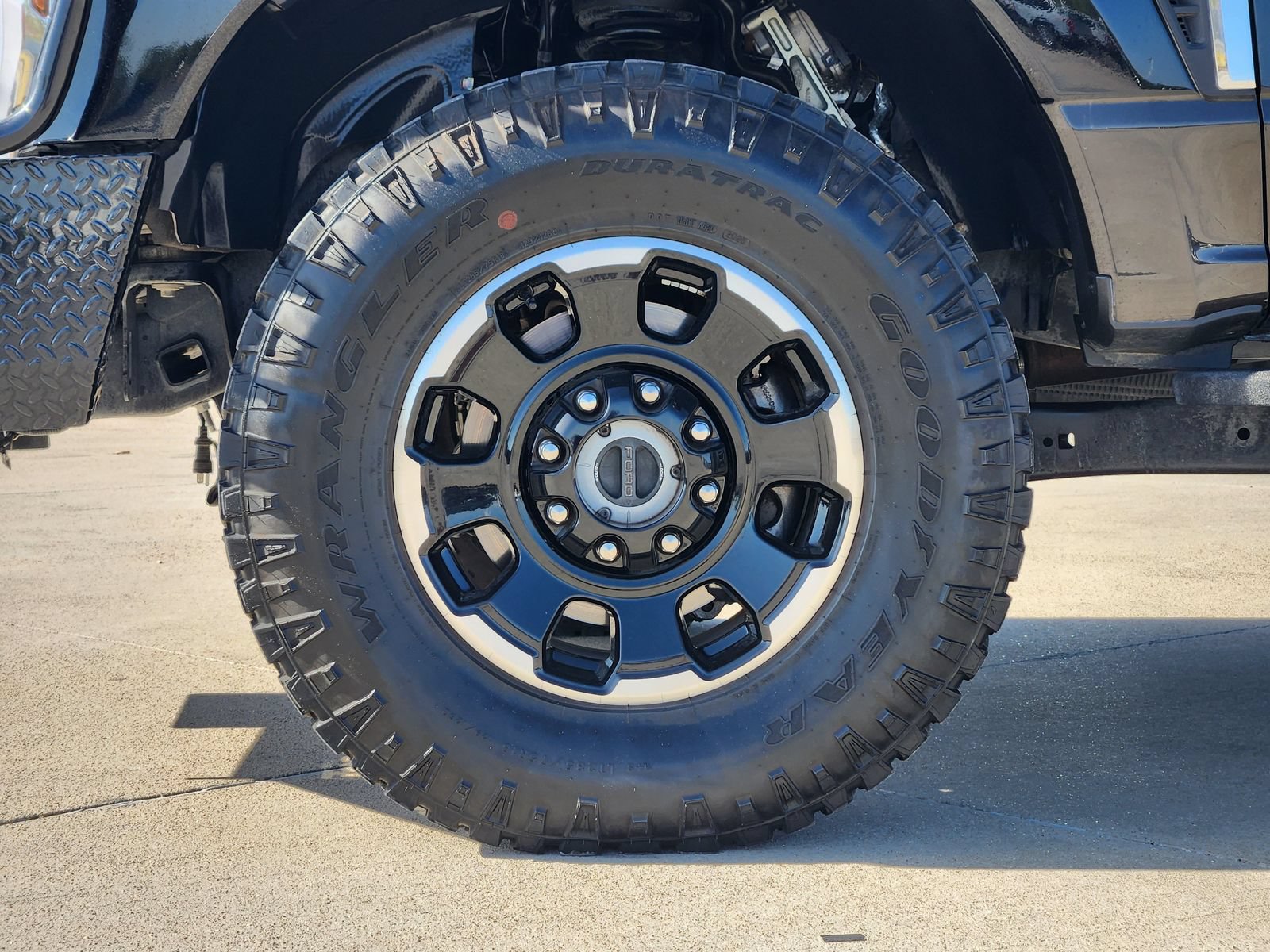 Certified 2025 Ford F250 King Ranch w/ Tremor Off-Road Package AWD/4WD image 14