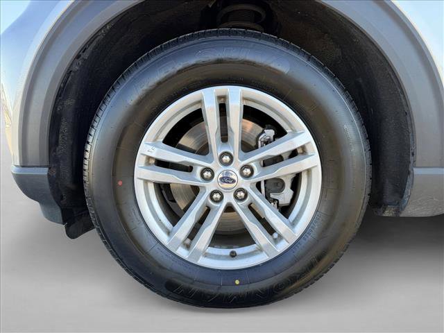Used 2024 Ford Explorer XLT w/ Equipment Group 202A image 23