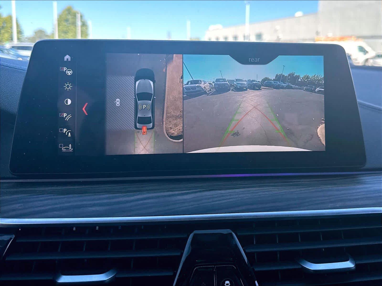 Used 2018 BMW 540i w/ M Sport Package RWD image 17