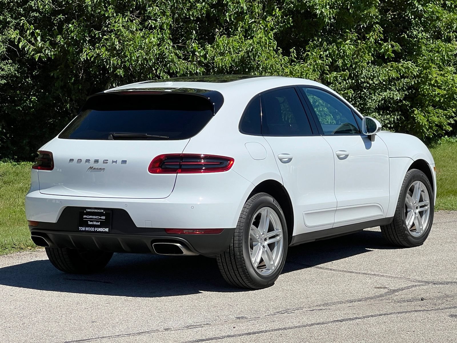 Used 2018 Porsche Macan AWD/4WD image 6