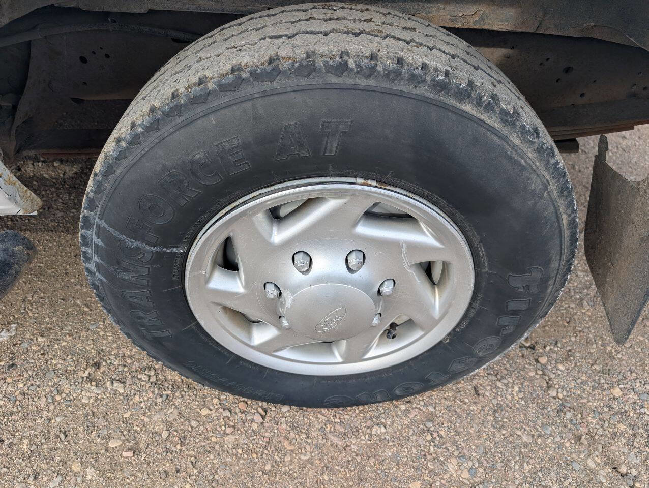 Used 2010 Ford E-250 and Econoline 250 RWD image 8