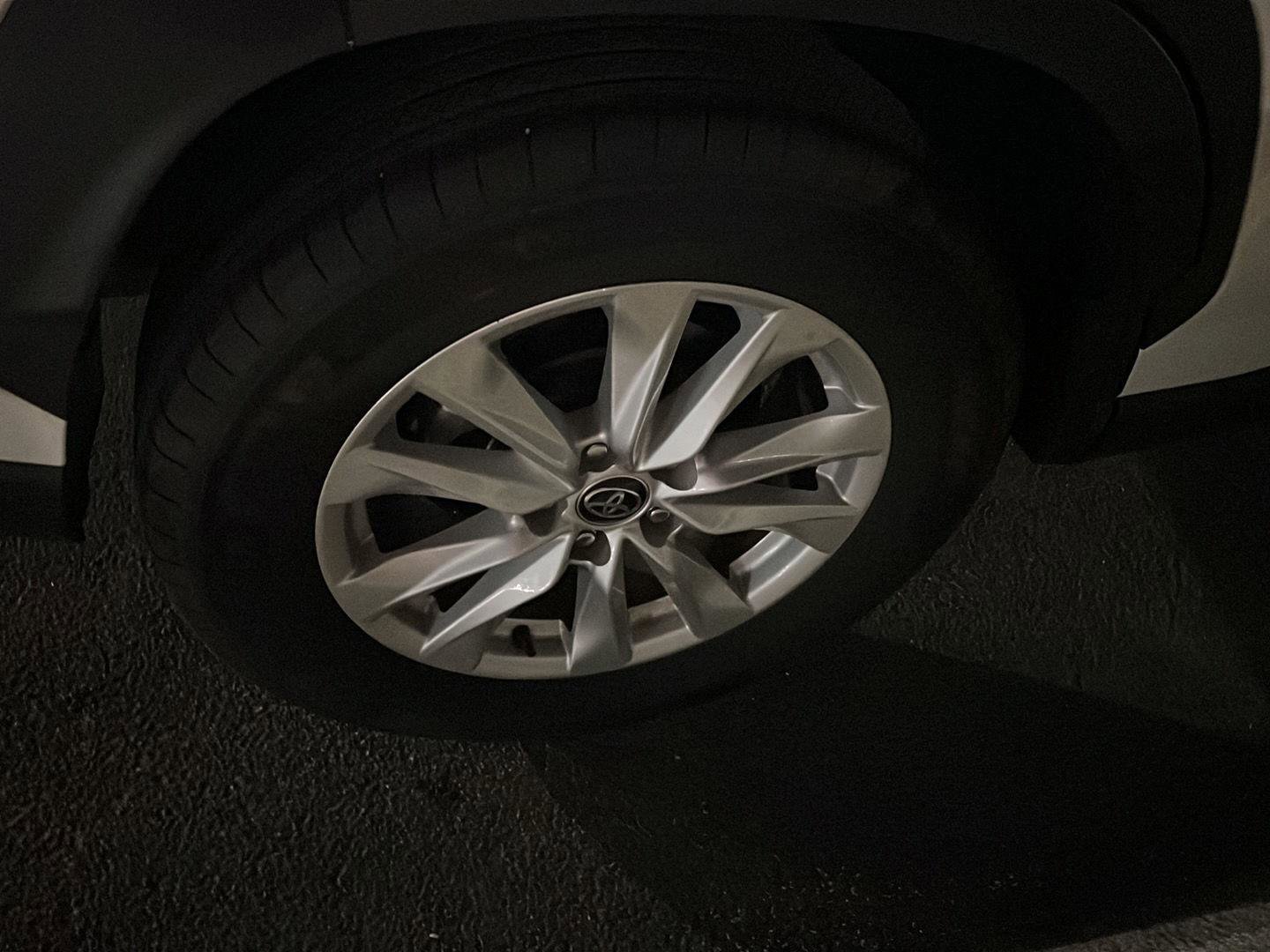 Certified 2025 Toyota Corolla Cross LE image 7