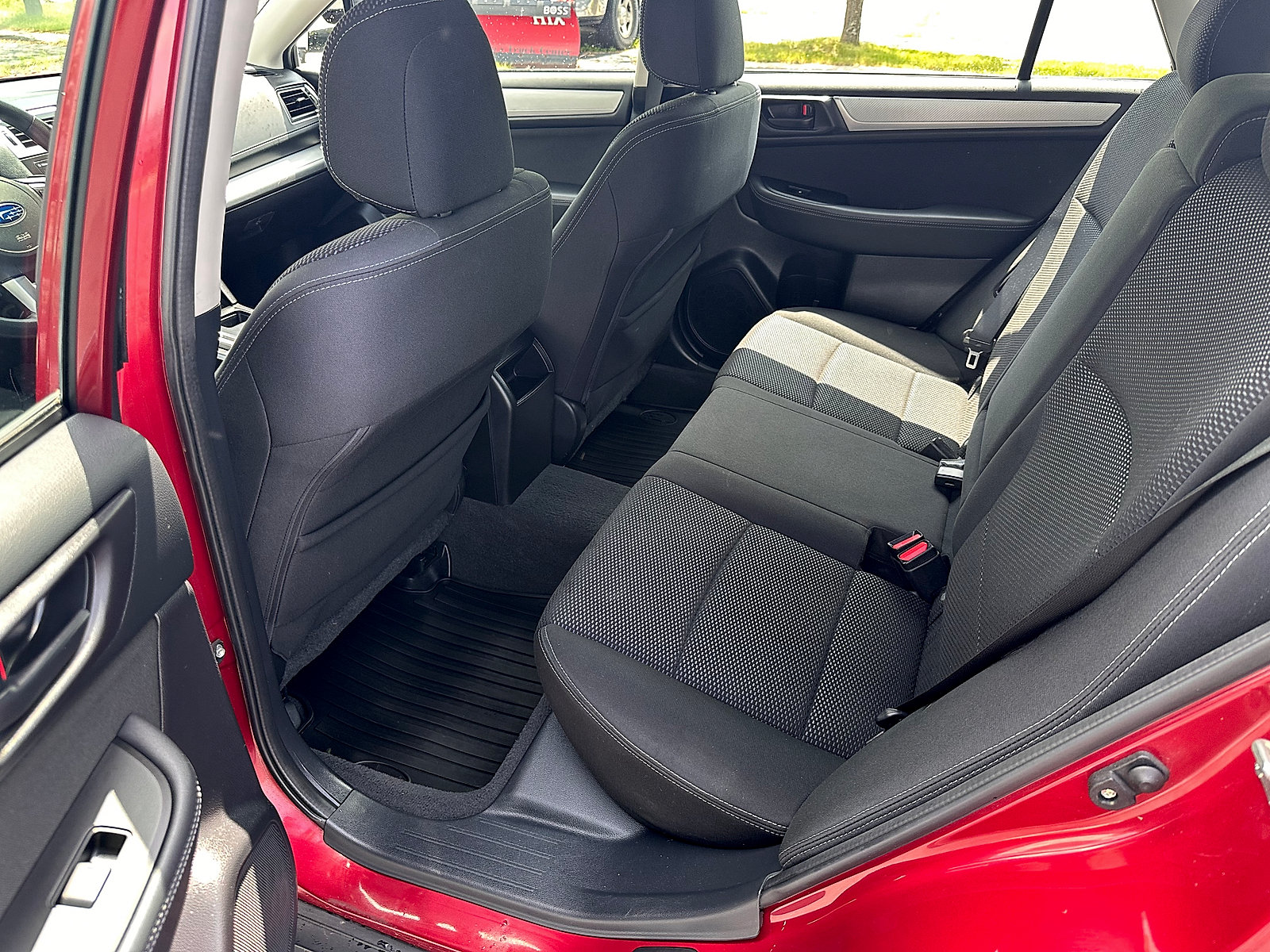 Used 2017 Subaru Outback 2.5i AWD/4WD image 13