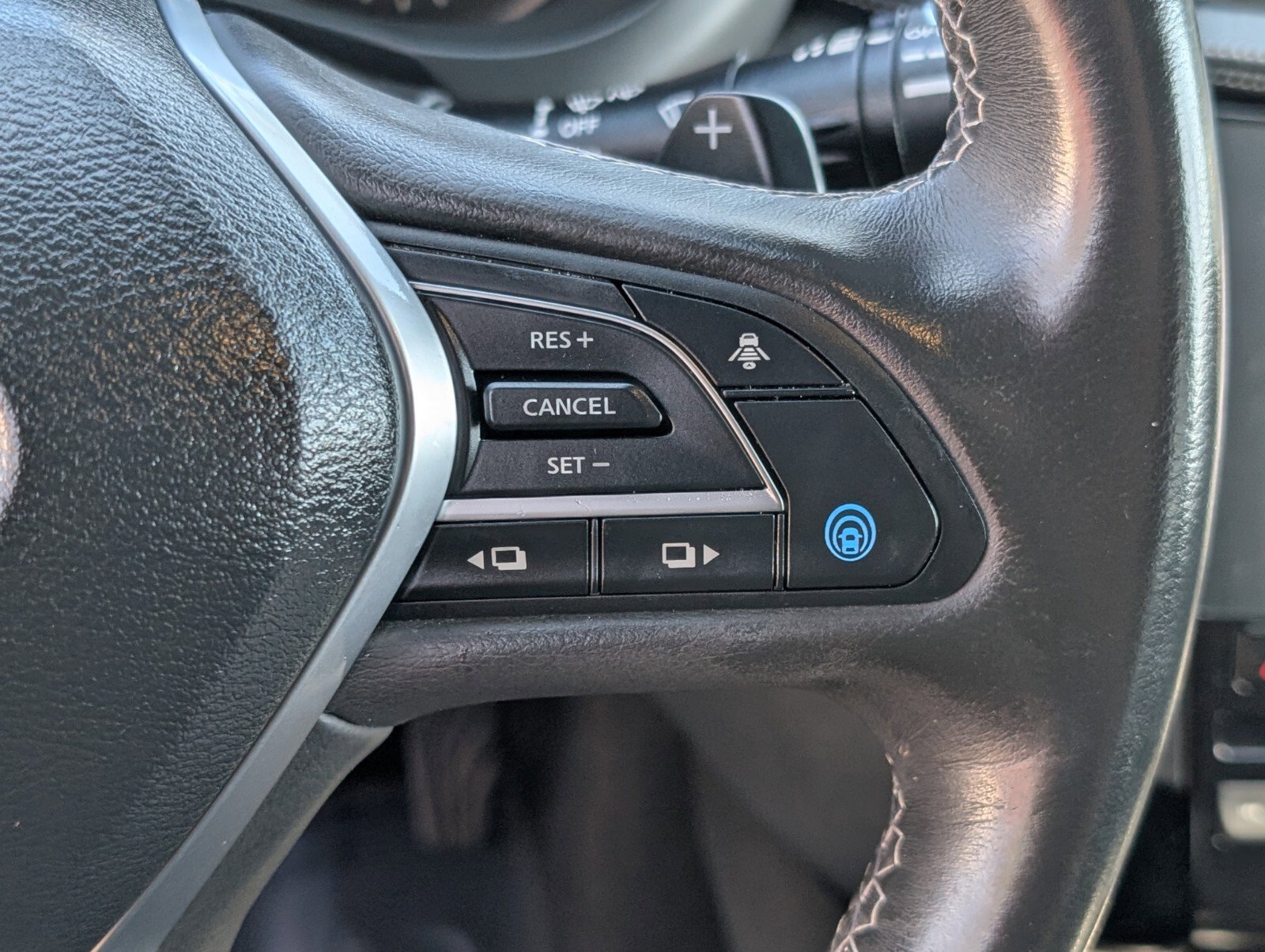 Used 2021 INFINITI QX50 Luxe w/ Appearance Package FWD image 33