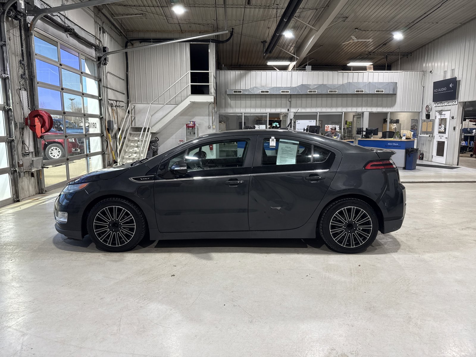 Used 2014 Chevrolet Volt FWD image 5