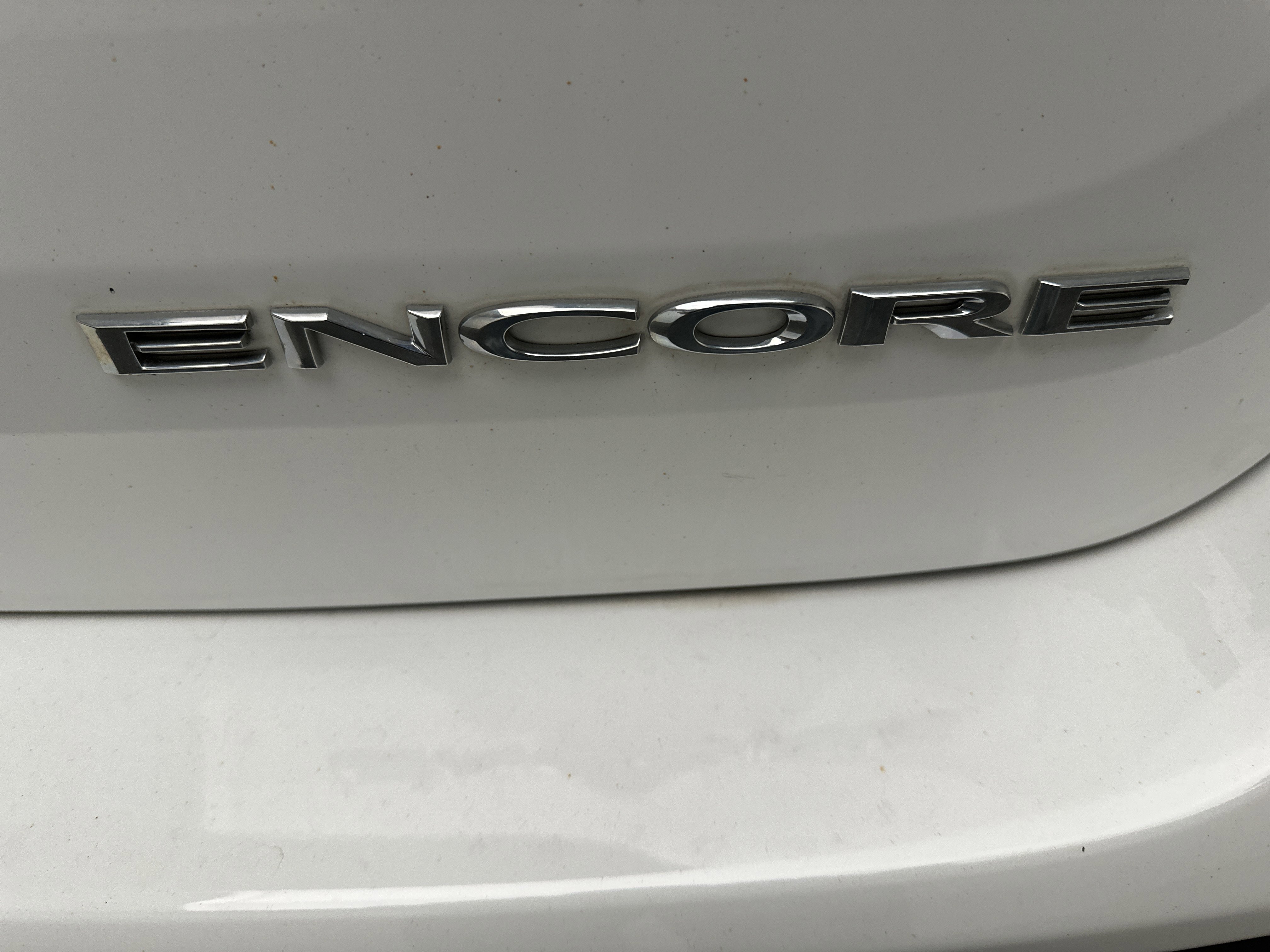 Used 2020 Buick Encore Preferred image 16