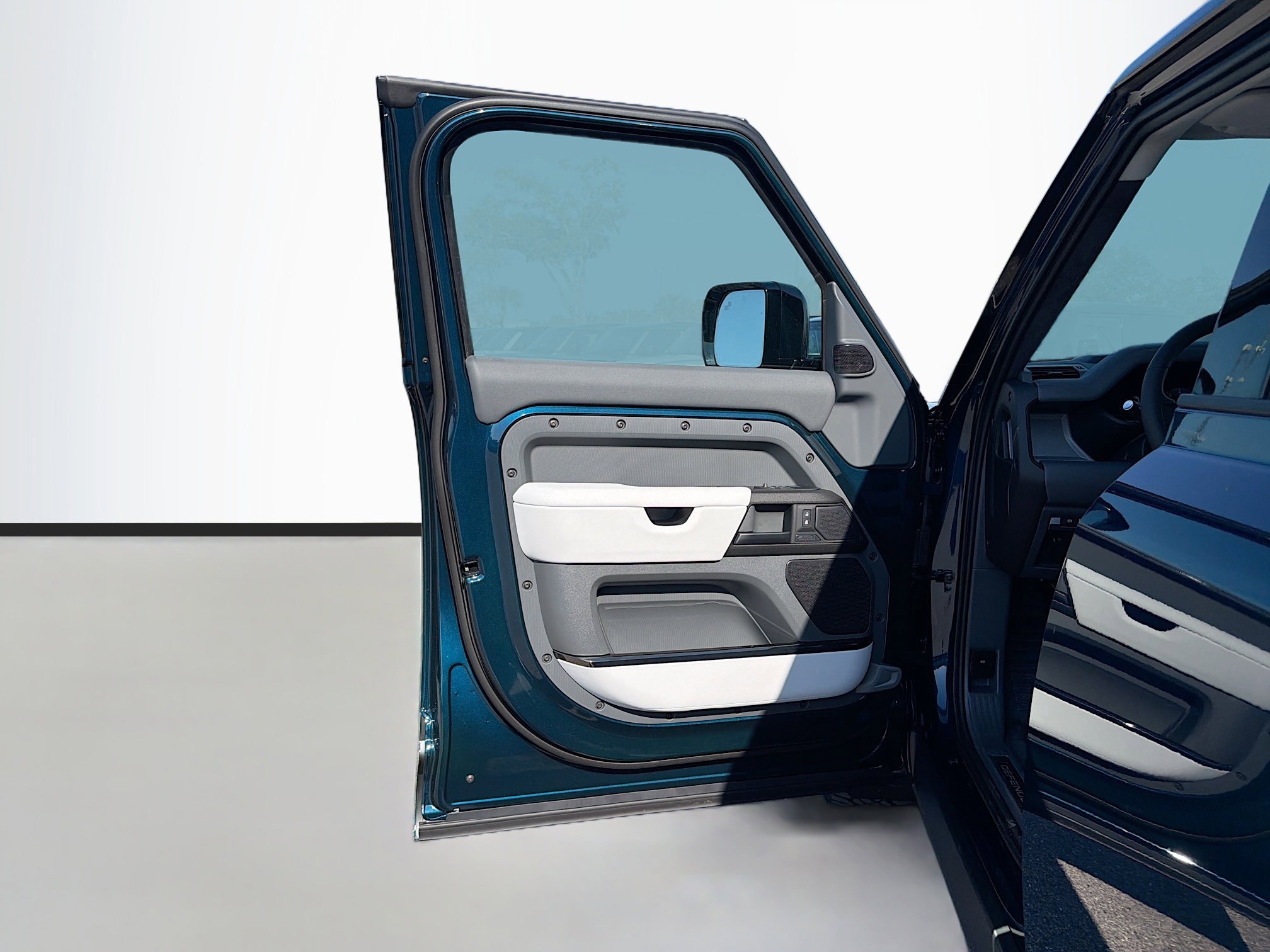 New 2026 Land Rover Defender 110 OCTA image 22