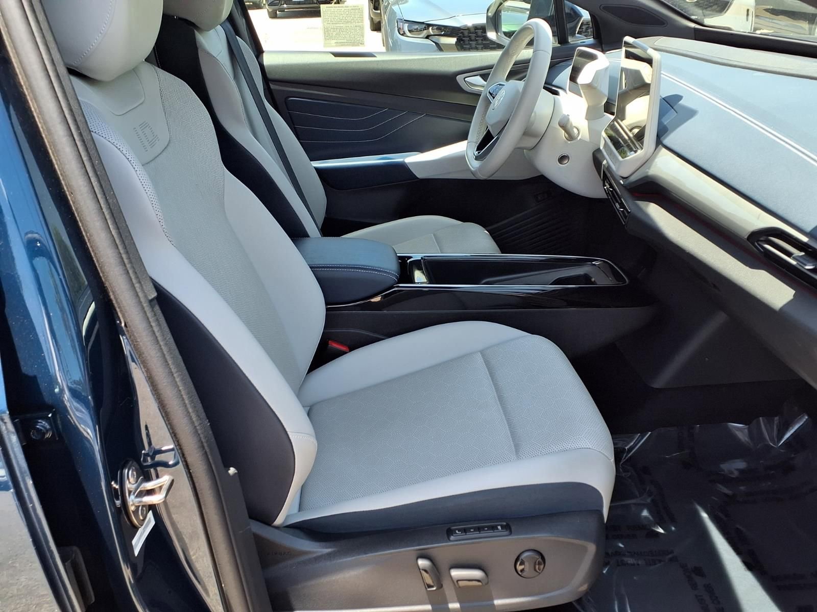 Used 2023 Volkswagen ID.4 Pro S RWD image 24