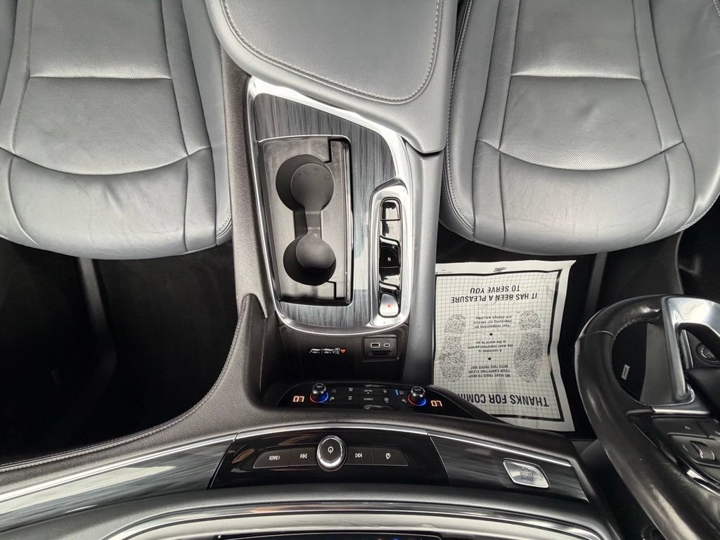 Used 2022 Buick Enclave Premium AWD/4WD image 24