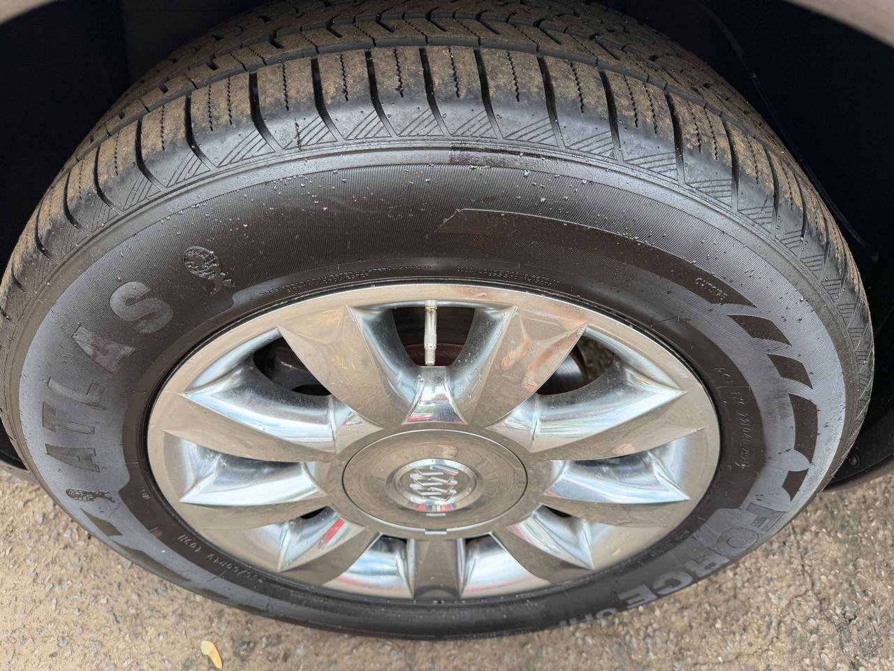 Used 2014 Buick Enclave Leather w/ Trailering Provision Package image 29