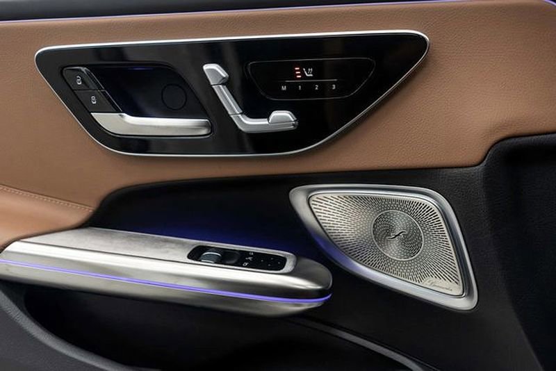 Used 2025 Mercedes-Benz CLE 300 4MATIC Coupe image 16