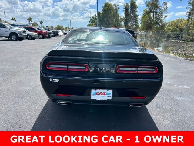 Used 2023 Dodge Challenger SXT image 5