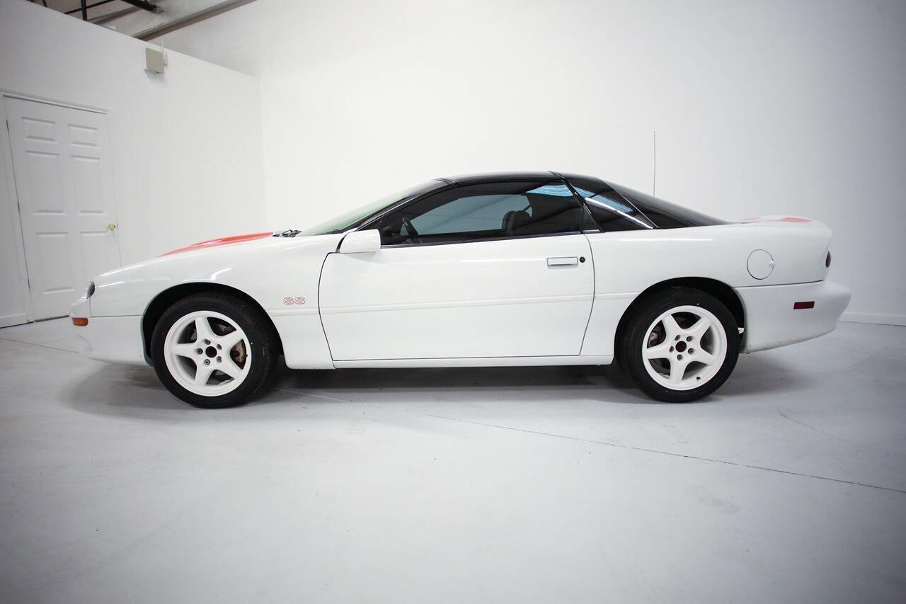 Used 2000 Chevrolet Camaro Z28 w/ SS Performance/Appearance Pkg image 4
