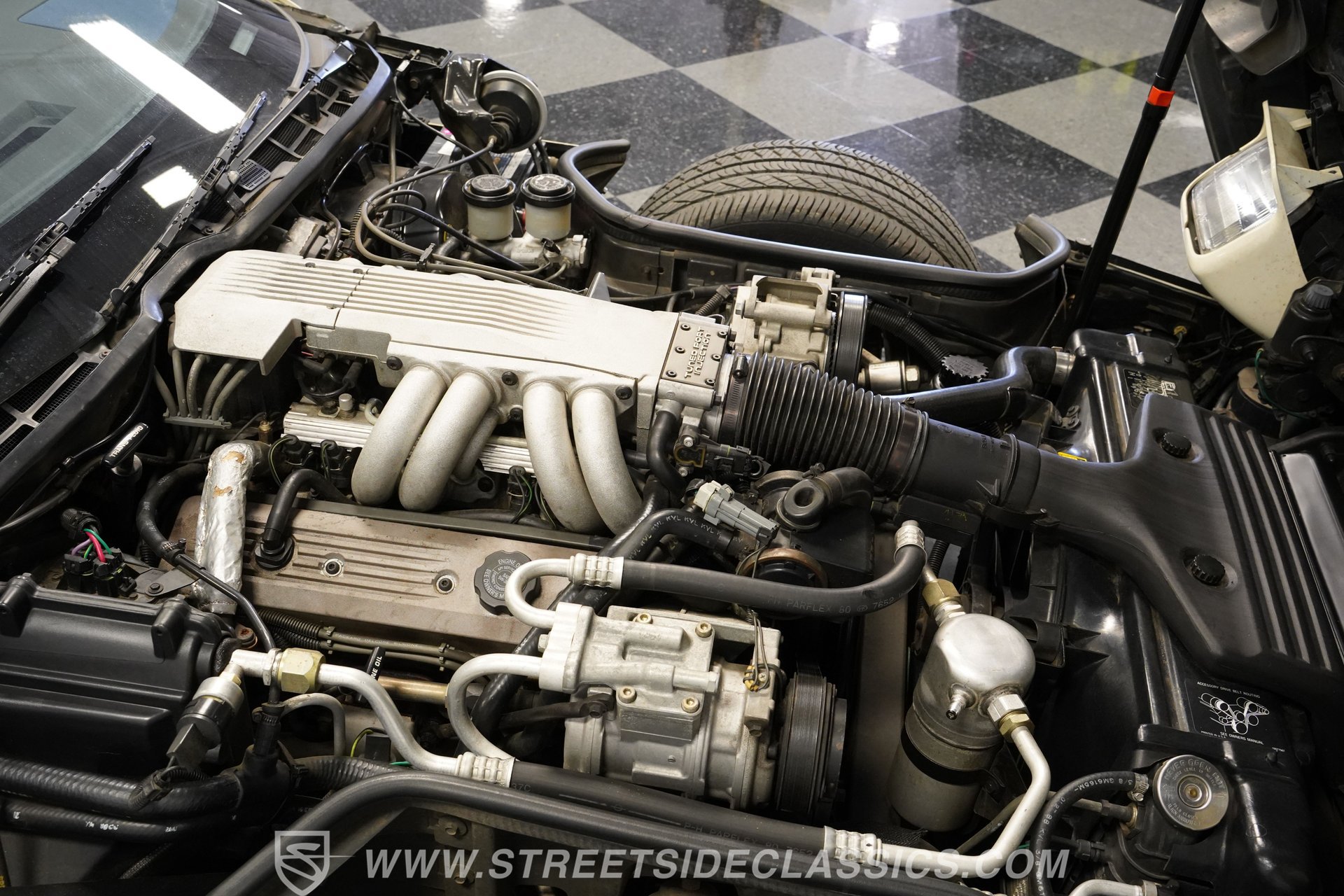 Used 1988 Chevrolet Corvette Coupe RWD image 36