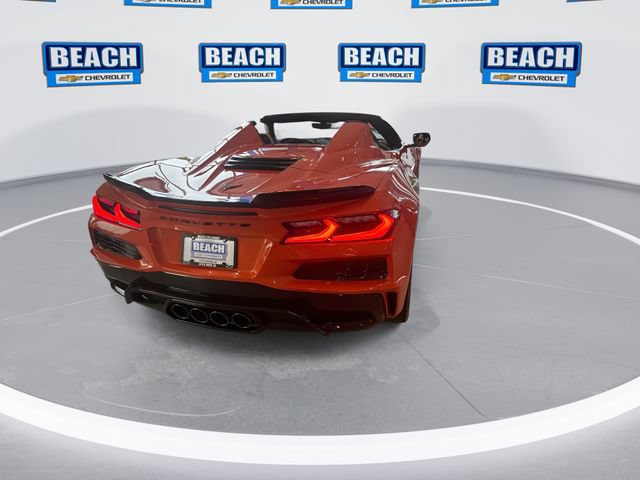 Used 2025 Chevrolet Corvette Z06 RWD image 8
