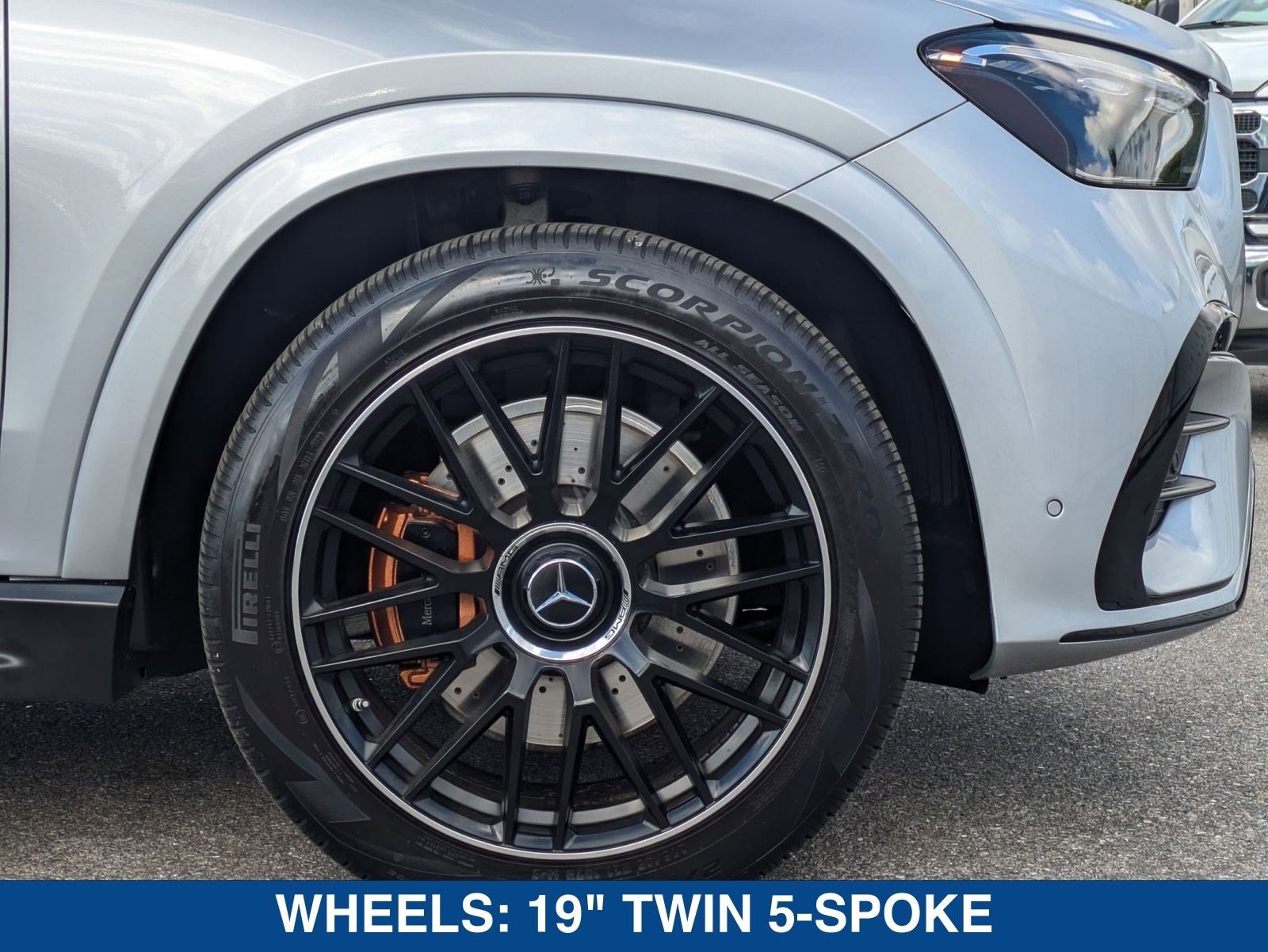 Used 2025 Mercedes-Benz GLE 450e 4MATIC image 11