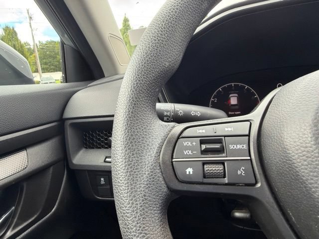 Used 2025 Honda CR-V EX image 19