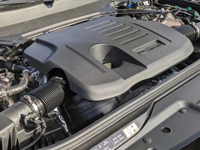 New 2024 Land Rover Discovery Dynamic SE image 19