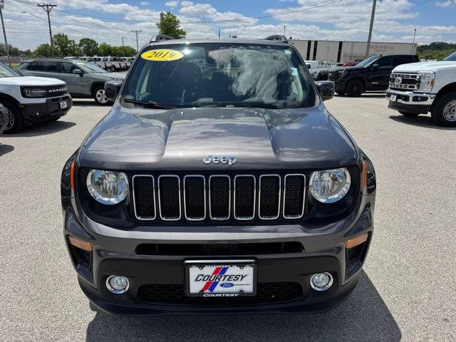Used 2019 Jeep Renegade Latitude w/ Cold Weather Group AWD/4WD image 11