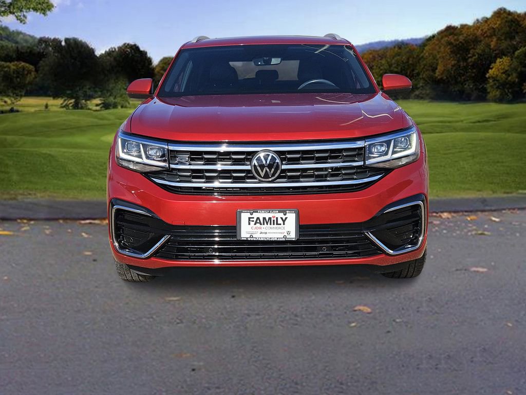 Used 2021 Volkswagen Atlas Cross Sport SE w/ Panoramic Sunroof Package image 2