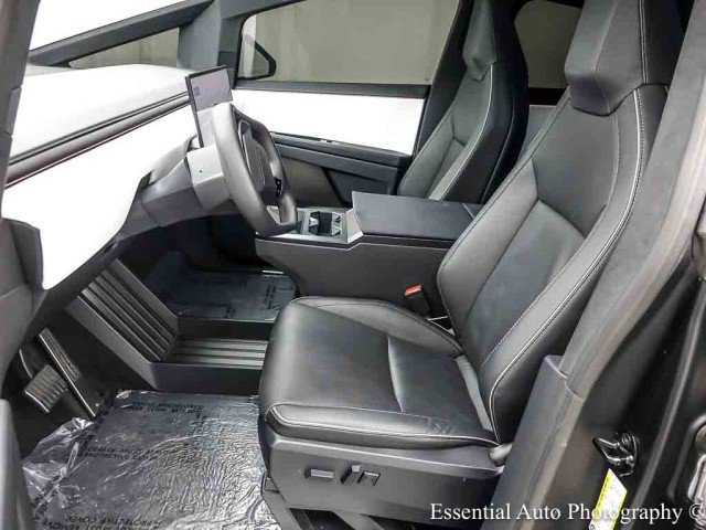 Used 2024 Tesla Cybertruck AWD Crew Cab image 11