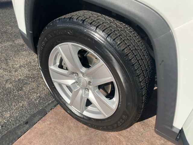 Used 2022 Jeep Compass Latitude w/ Convenience Group AWD/4WD image 29