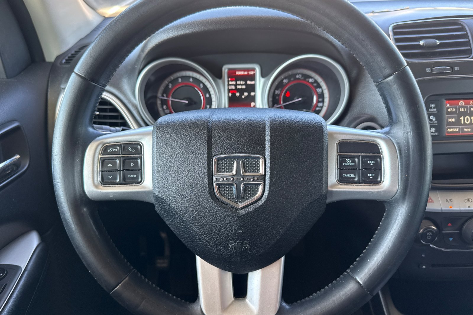 Used 2018 Dodge Journey SE w/ Connectivity Group FWD image 32
