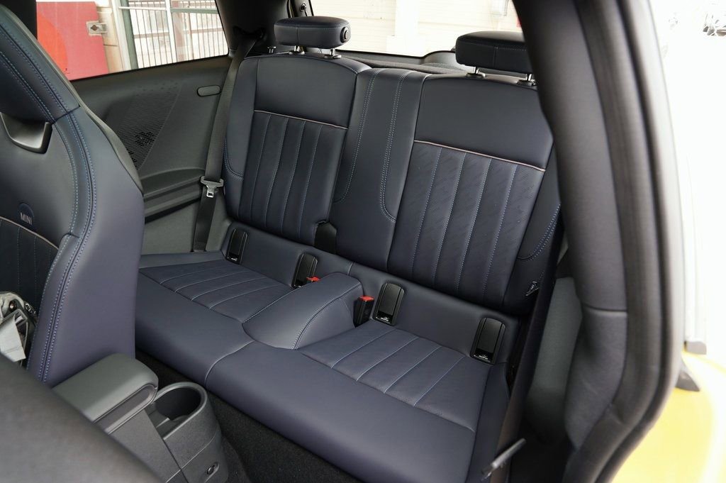 Used 2025 MINI Cooper S image 31