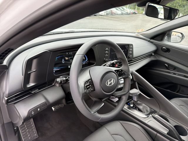 New 2026 Hyundai Elantra SEL Sport FWD image 21
