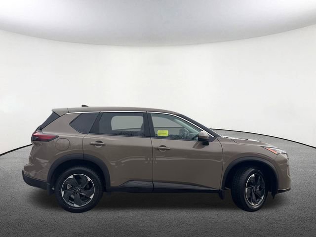 Used 2024 Nissan Rogue SV image 15