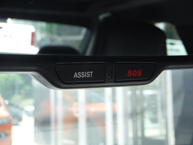 Certified 2023 Chrysler 300 C RWD image 42