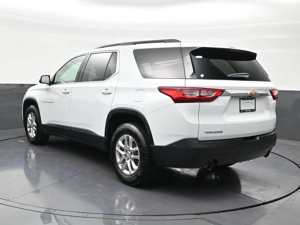 Used 2021 Chevrolet Traverse LT image 3