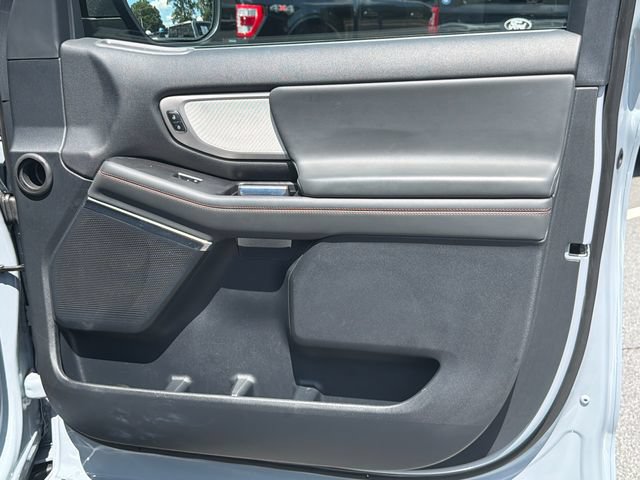 Used 2025 Ford Expedition Active RWD image 16